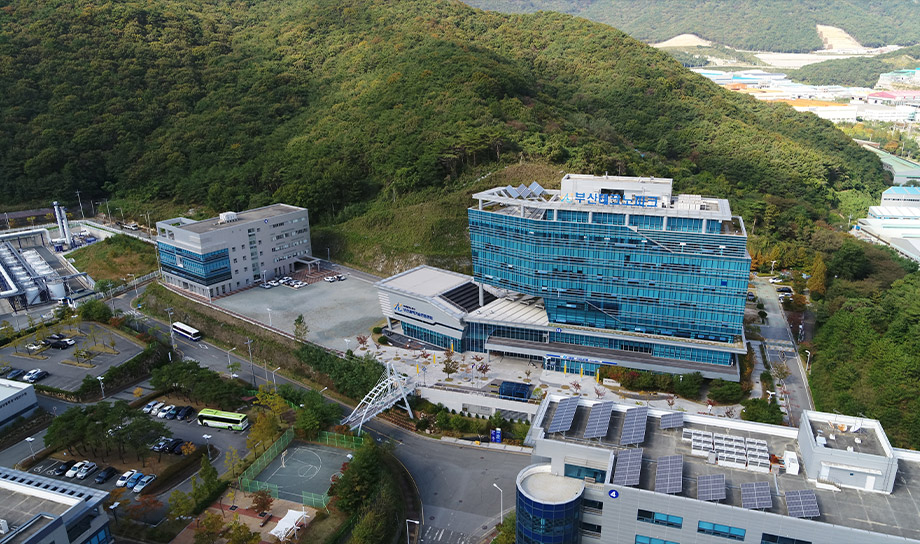 디지털전환·탄소중립 양날개로 부산 경제 '퀀텀점프' 노린다